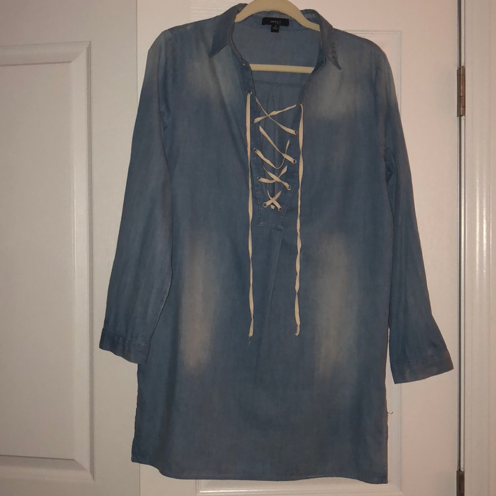 ❗️PRICE DROP❗️Very J Jean shirt dress size medium